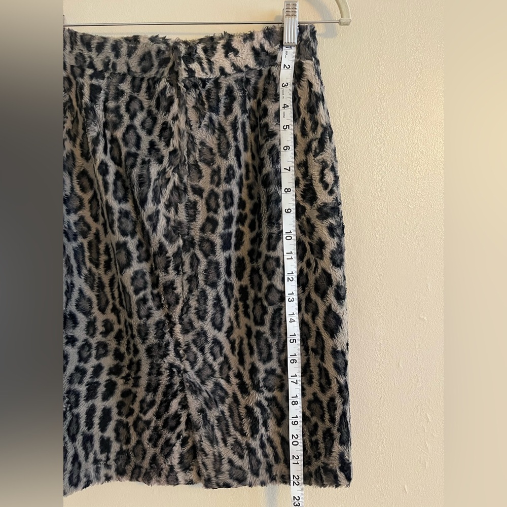 Fendi Neiman Marcus Gray and Black Leopard-Print Faux Fur Pencil Skirt - Picture 3 of 9